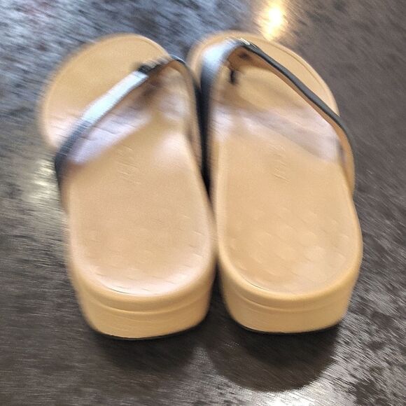 Vionic Black and Tan Wedge Sandals - Picture 4 of 6